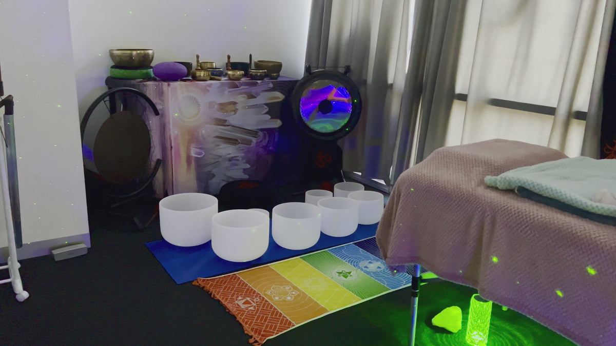 Reiki Healing Colour Therapy with 30 min Sound Healing – Crystal Wonderland
