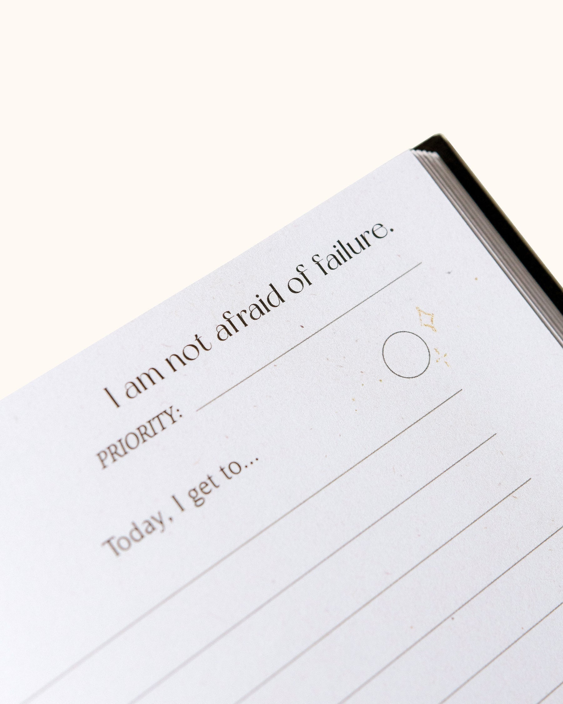DREAMY MOONS 2025 DAILY PLANNER BLACK