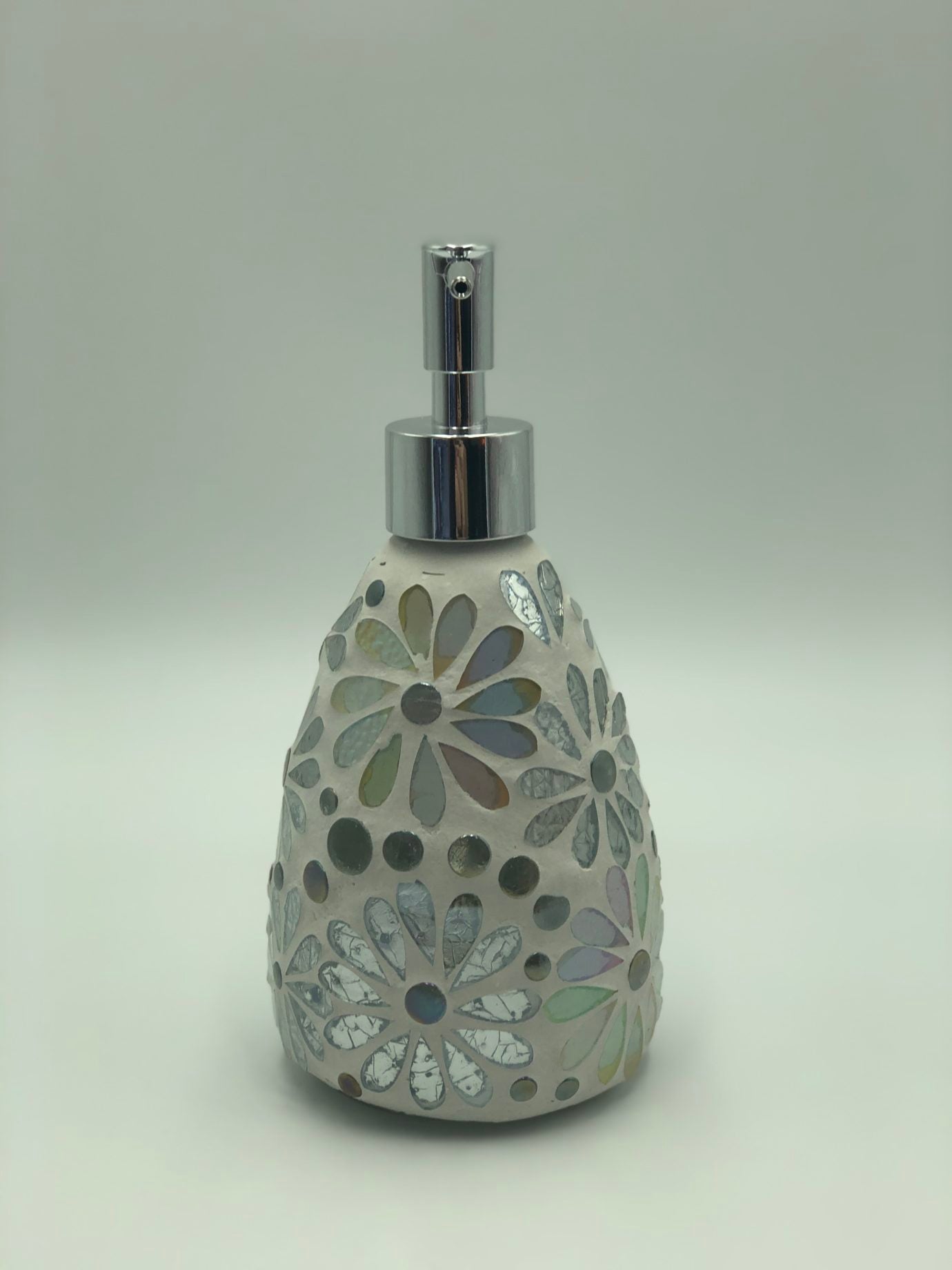 White Flower Glass Mosaic Soap Pump