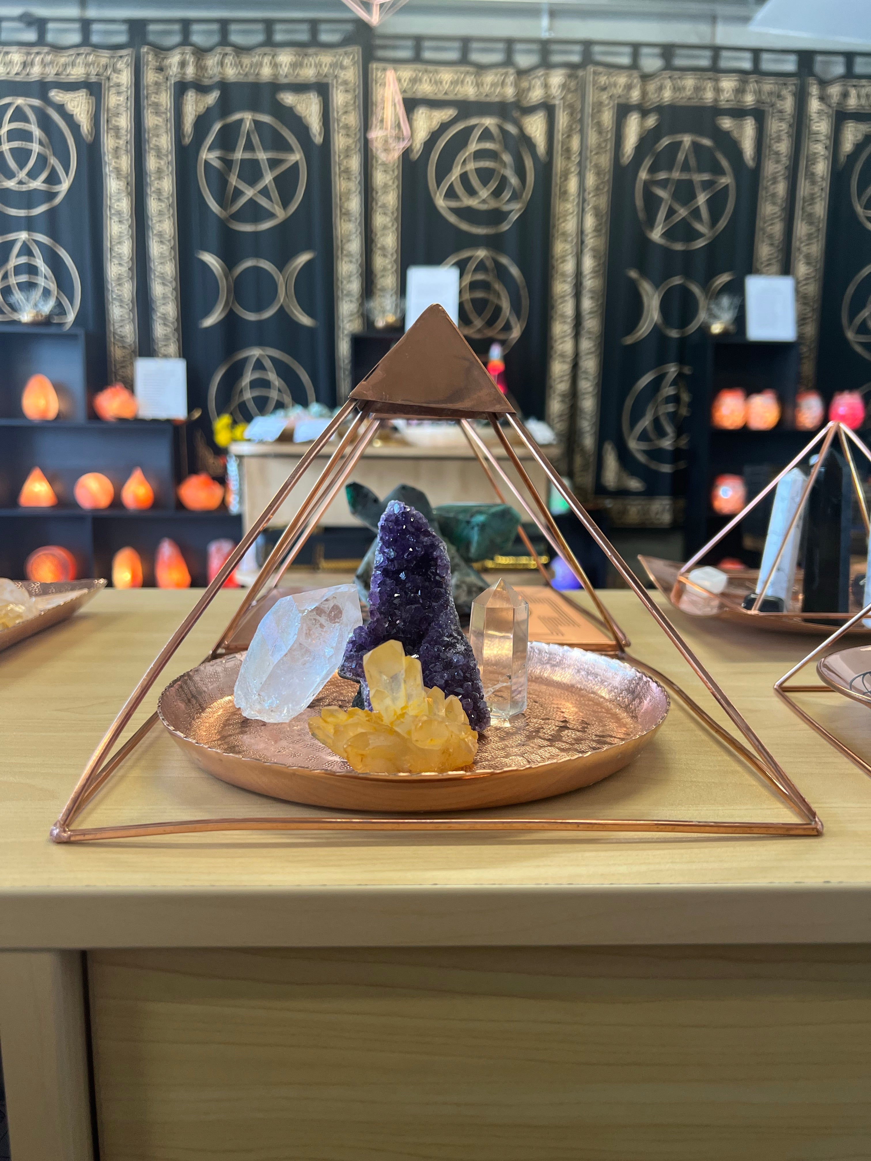 Copper Pyramid 22 cm