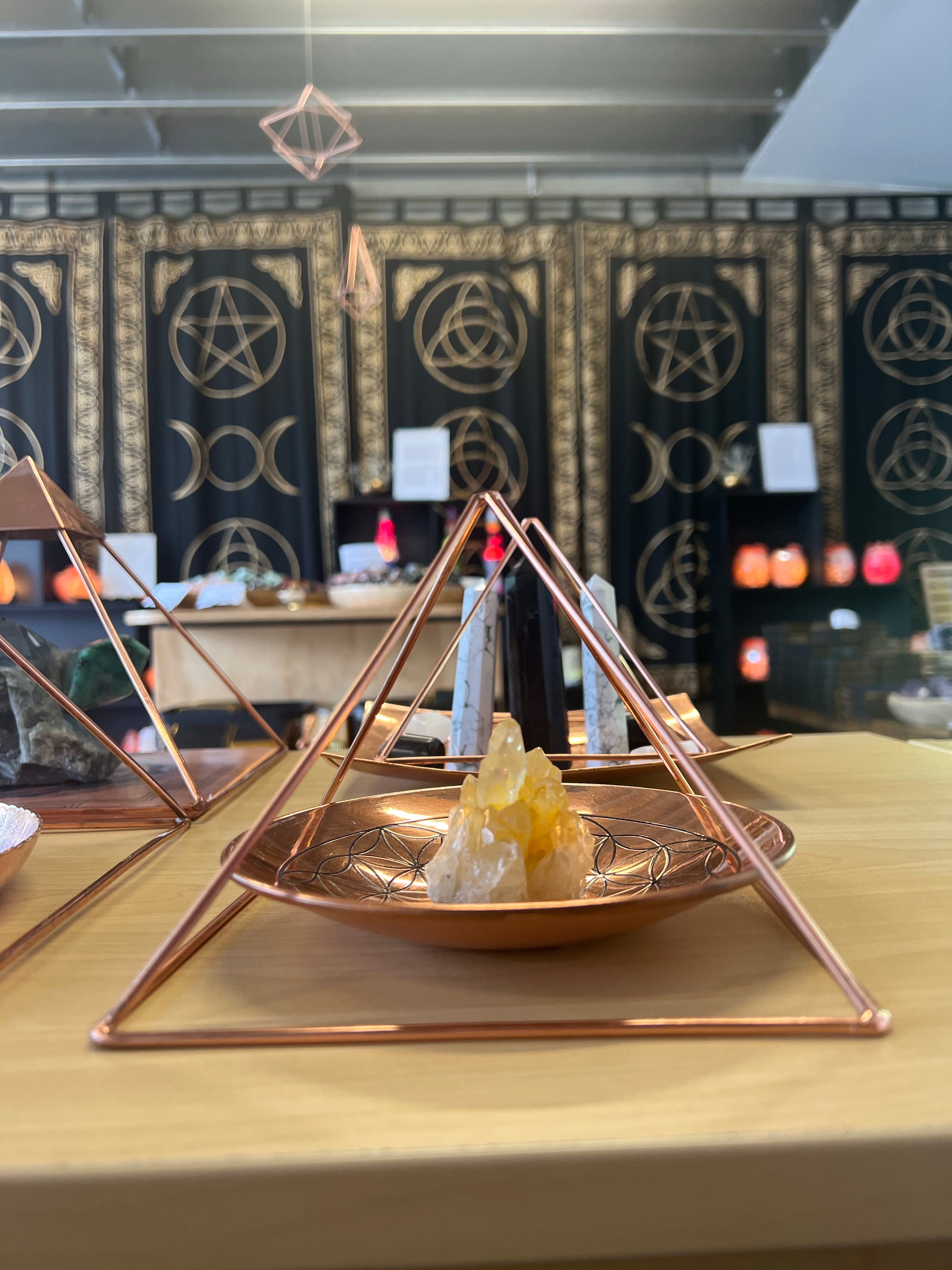 Copper Pyramid 22 cm