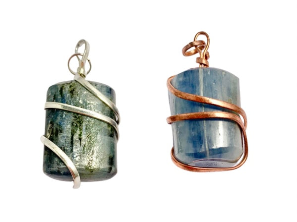 Infinity Loop Crystal Tumbled Collection Kyanite Pendant Silver