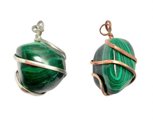 Infinity Loop Crystal Tumbled Collection Malachite Pendant Silver